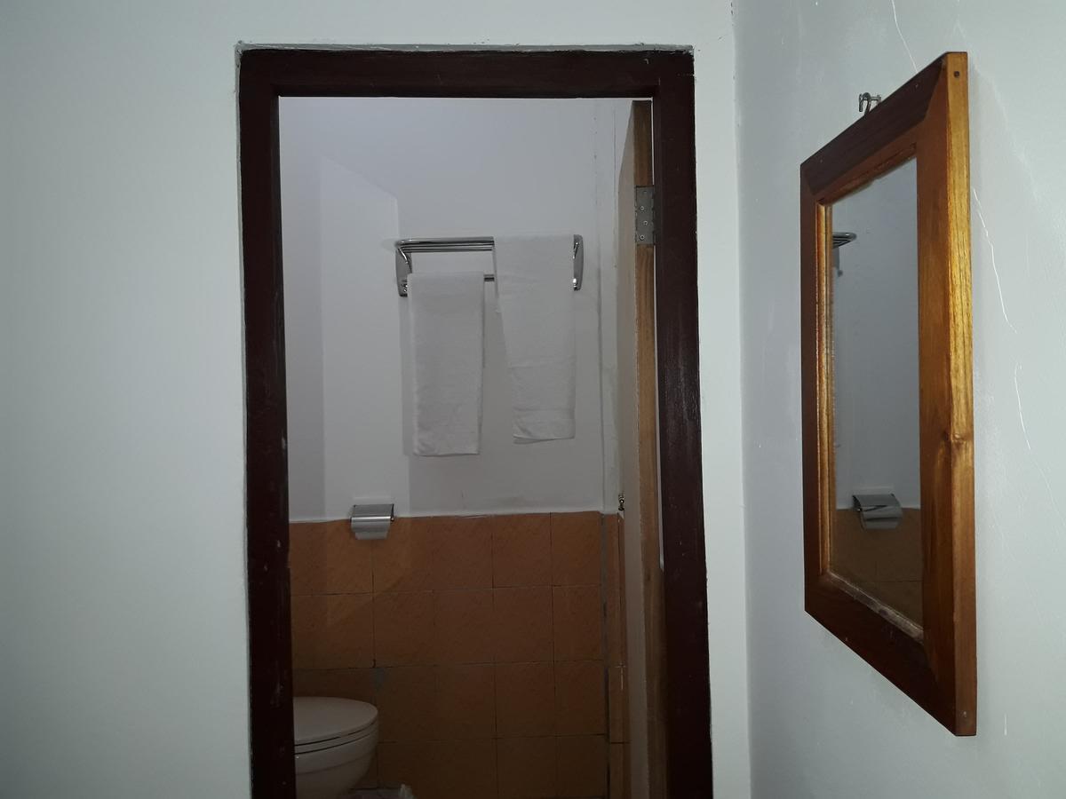The Teuz B&B Labuan Bajo Exterior photo